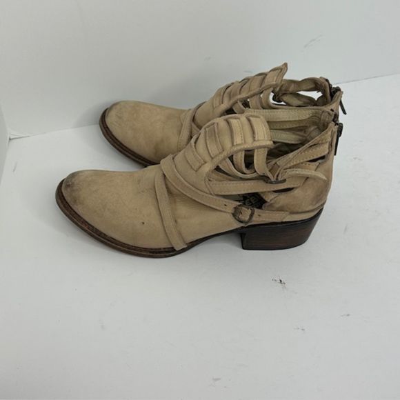 Freebird‎ Light Tan Stair Booties Boots - Picture 2 of 5